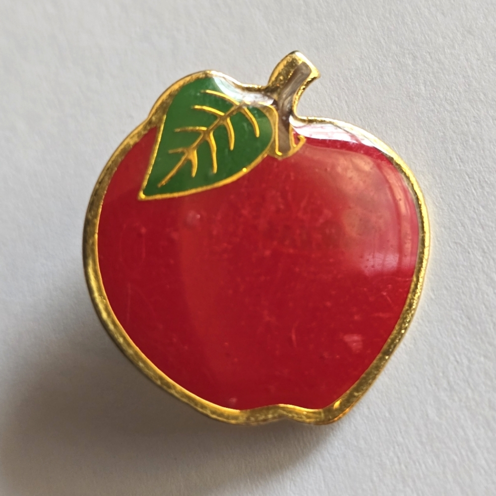 Vintage apple pin red green enamel gold tone brooch fruit jewelry